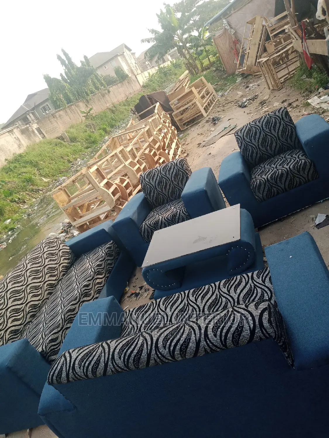 A Standard 7 Seater and a Center Table