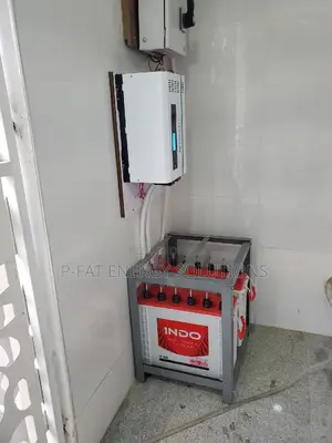 2.5kva Inverter, 2batteries and 6panels