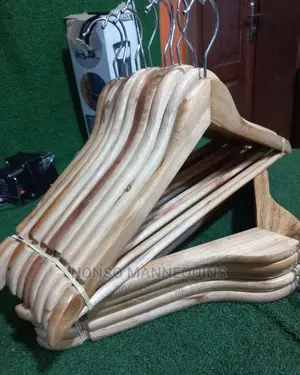 Wooden 10 Pieces Per Pack Hangers