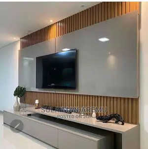 Quality Wall Console