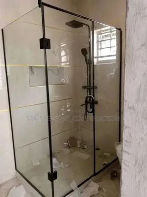 Black Frame Shower Cubicle 02