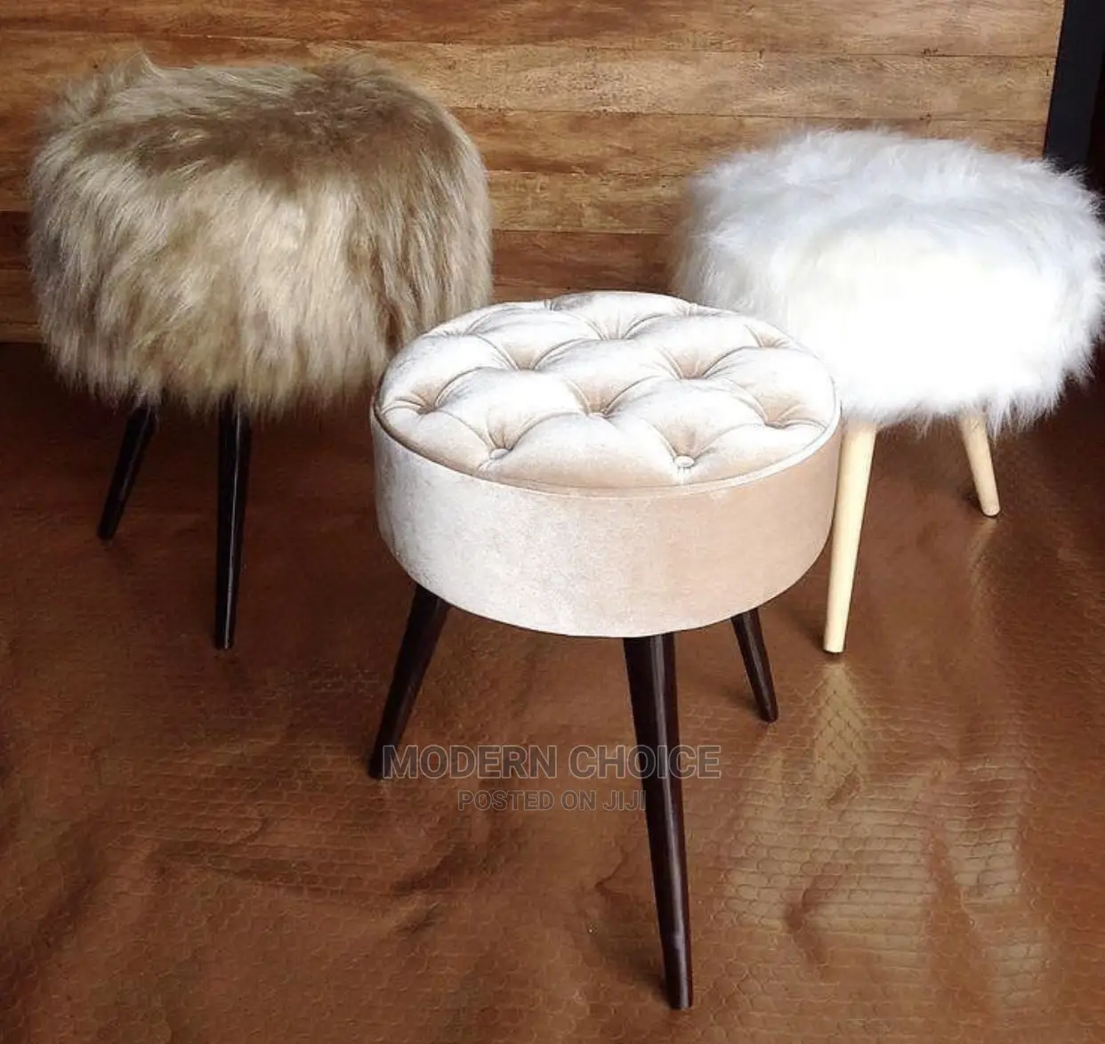 Tufted Dressing Mirror Stool