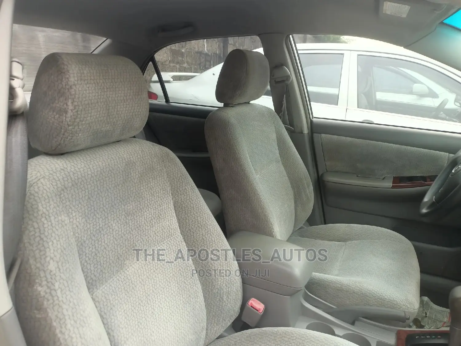 Toyota Corolla LE 2004 Silver