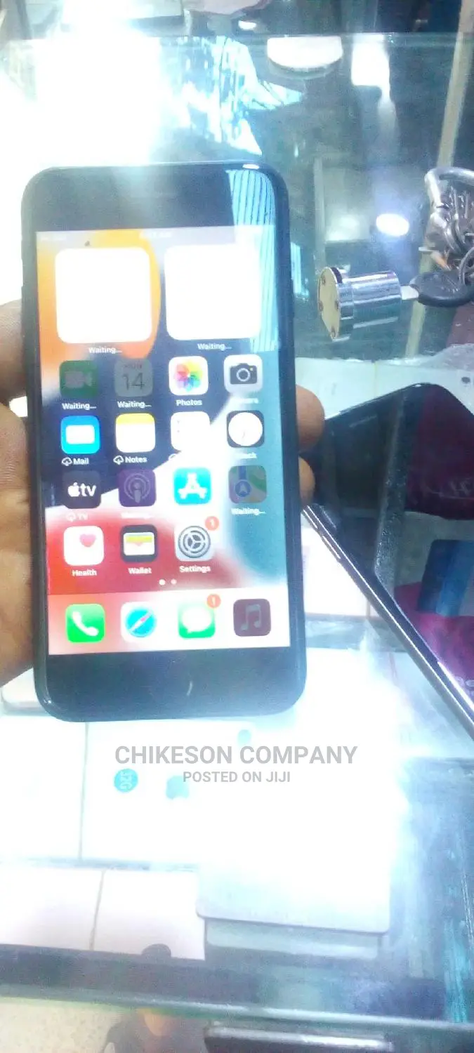 Apple iPhone 7 32 GB Black