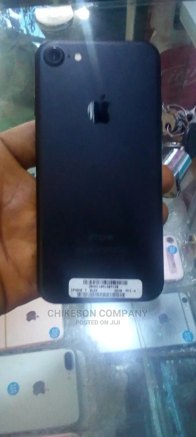 Apple iPhone 7 32 GB Black
