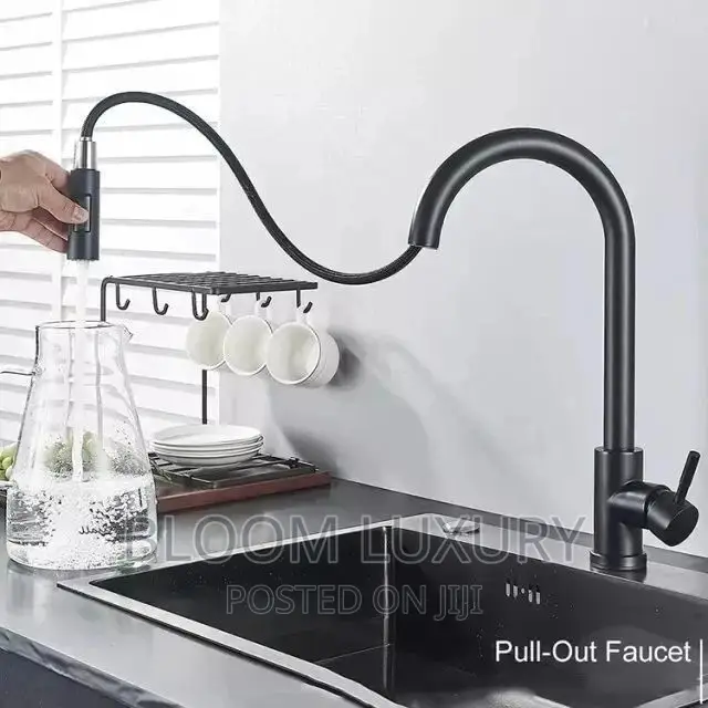 Black Kitchen Faucet (Pull Out)
