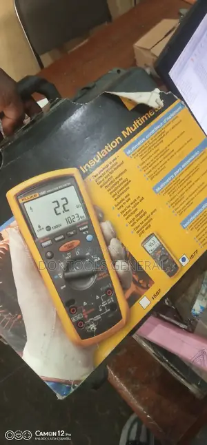 Fluke 1587 Insulation Multimeter,LCD Display