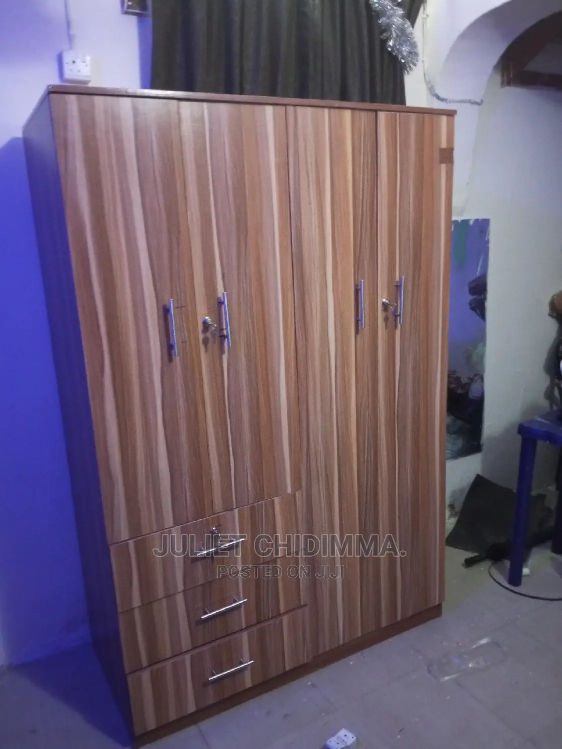 4*6 Wardrobe,