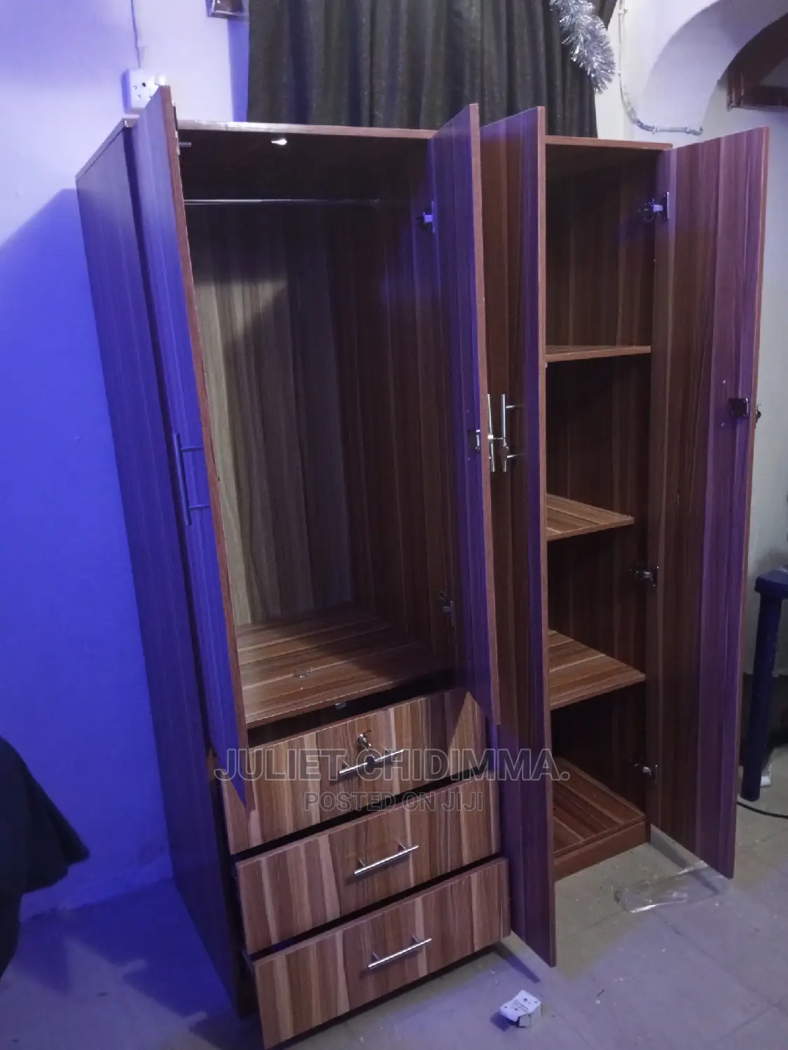 4*6 Wardrobe,