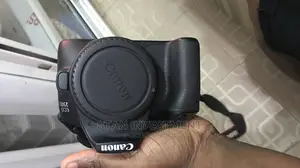 Canon Eos 250d Camera
