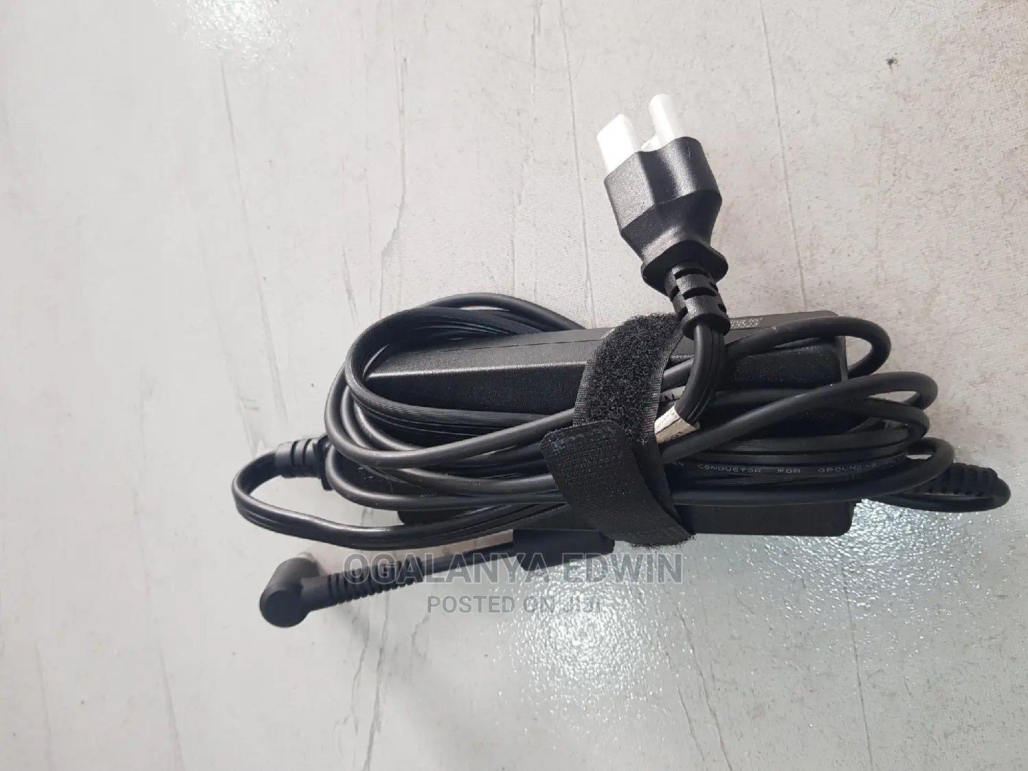 Hp Follow Come Charger.