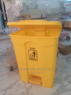 Hospital Plastic Outdoor Trash Can With Pedal