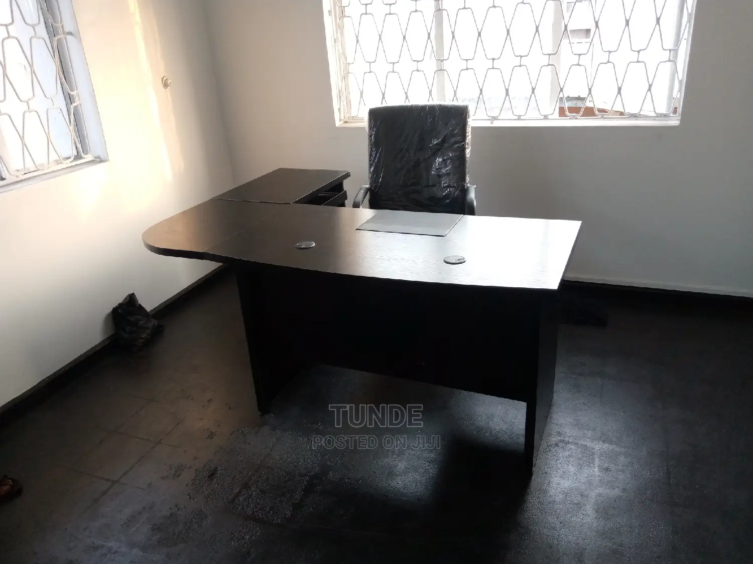 Quality Situp Office Table
