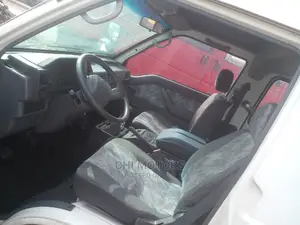 Mitsubishi Delica 2004 White