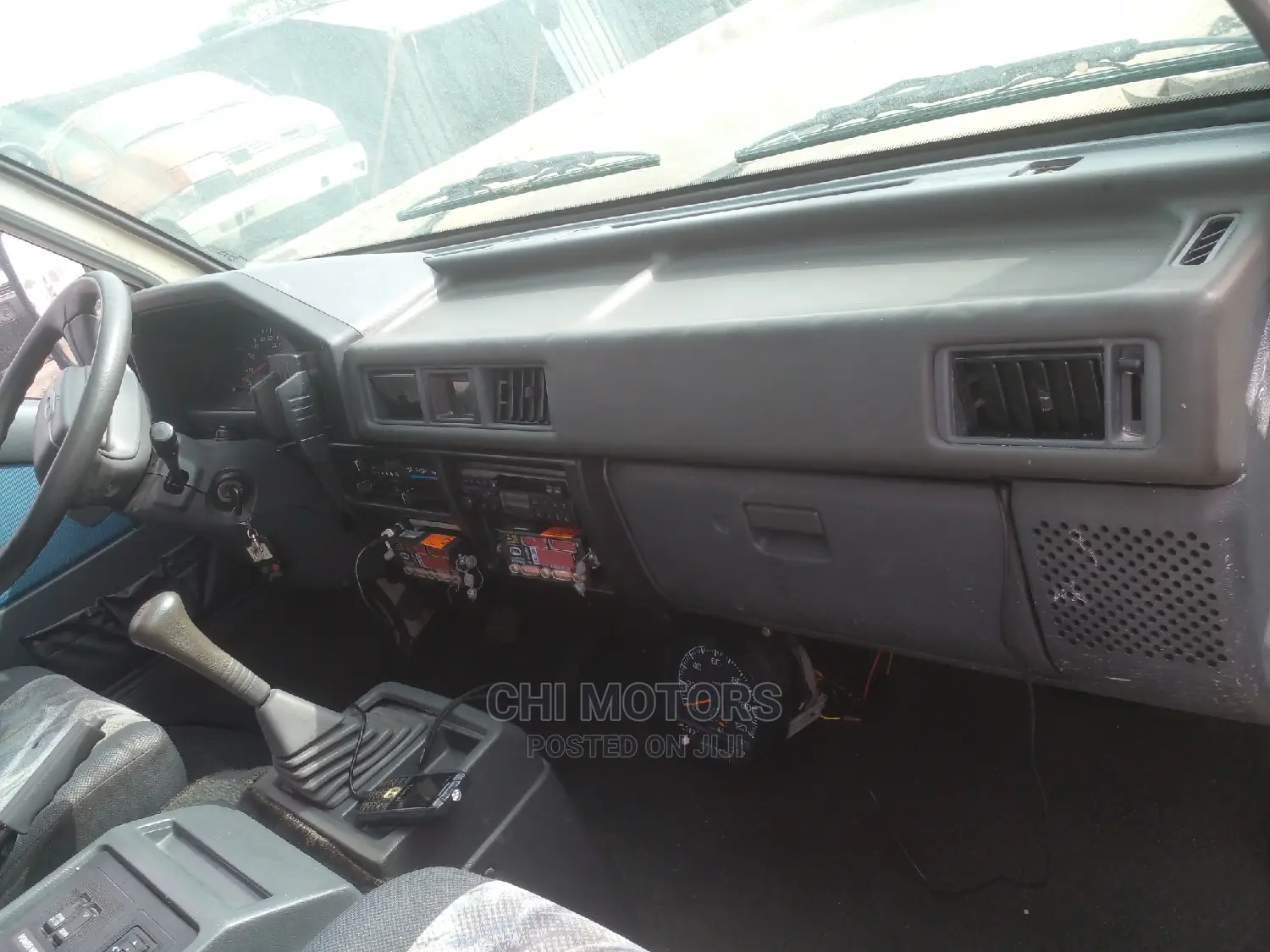 Mitsubishi Delica 2004 White