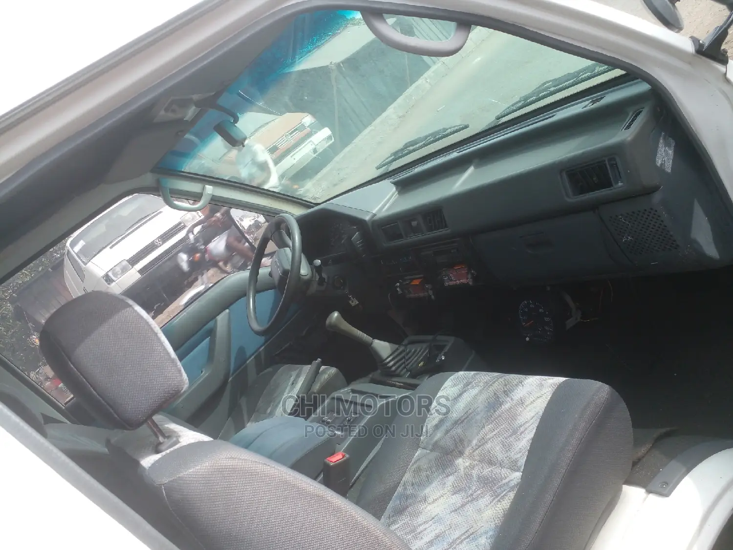 Mitsubishi Delica 2004 White