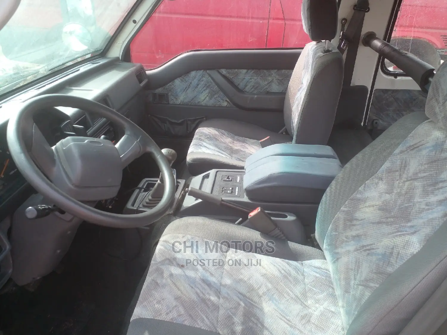 Mitsubishi Delica 2004 White