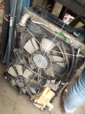 Radiator Toyota Sienna 2005 Model