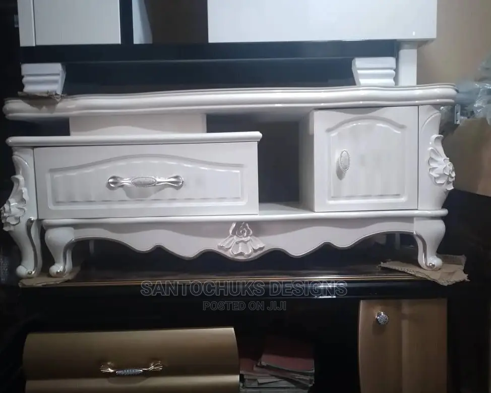 Tv Stand and Center Table