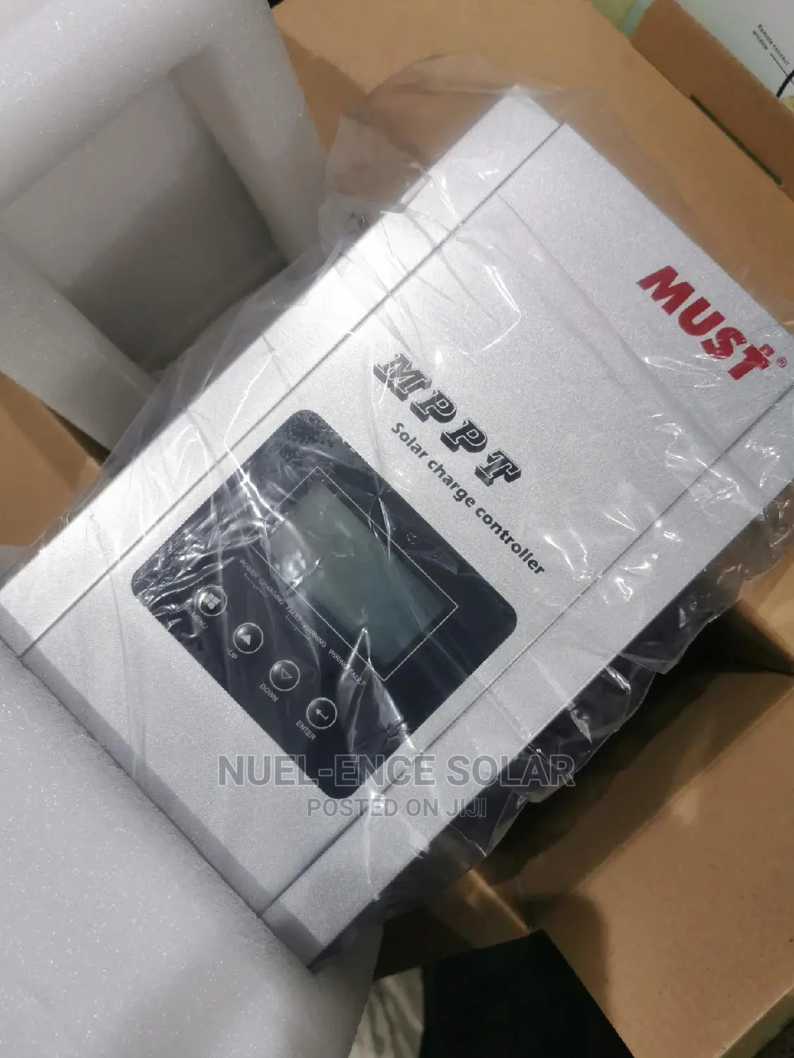 80ah MPPT Must Charger Controller