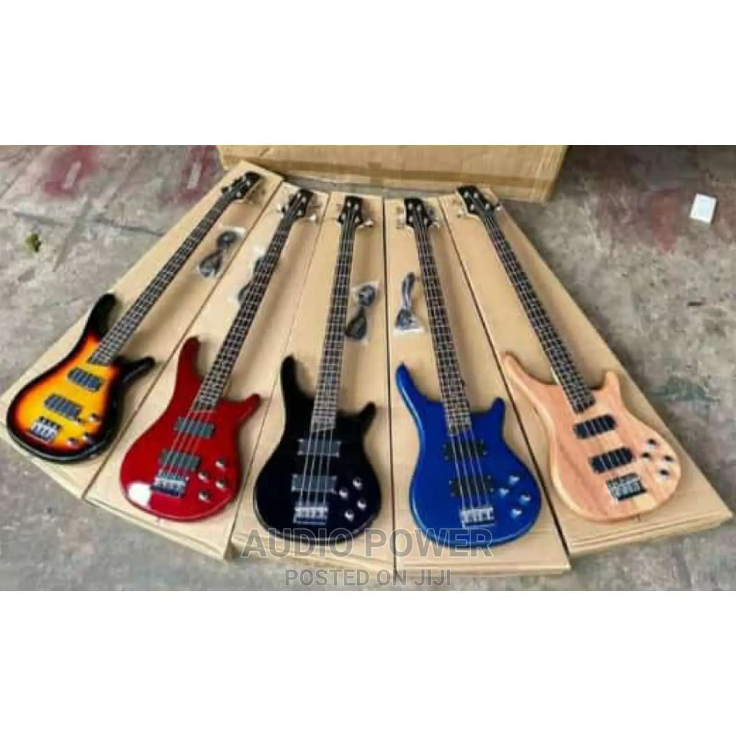 4 Strings Bass Guitar