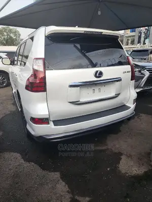 Lexus GX 2019 White