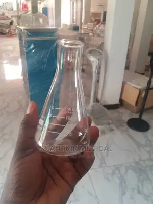 High Quality Performance Volumetric Flasks 150ml