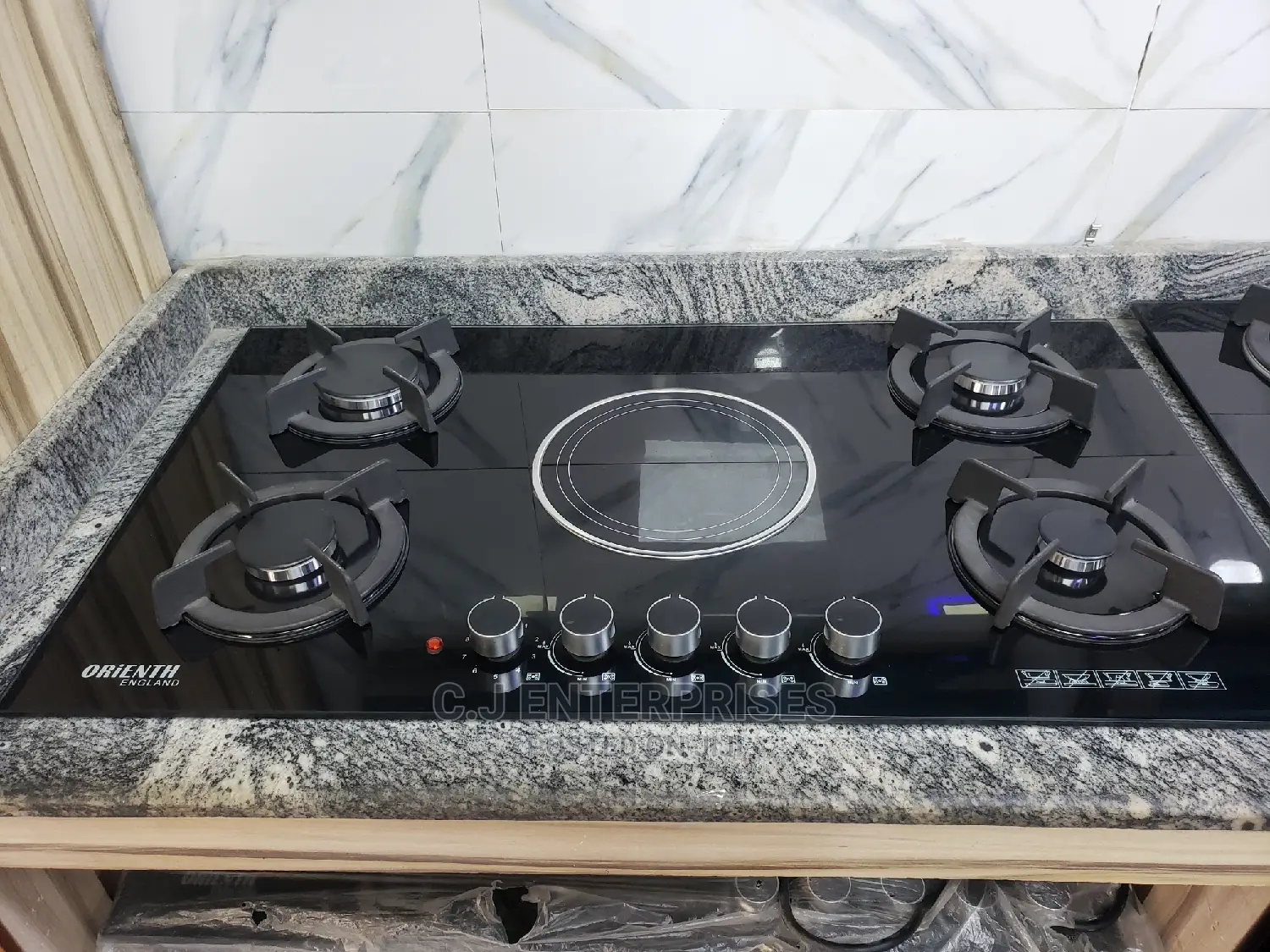 4 Burner With Central Electric Burner