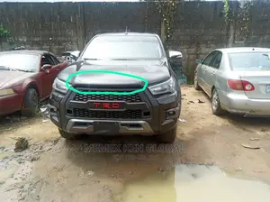 Bonnet Chrome Hilux 2021