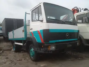 Mercedes 814 Truck 16feet