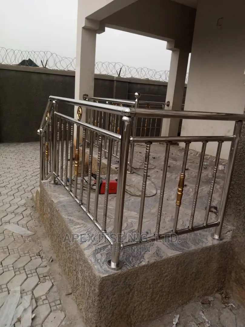 Cumbi Railings