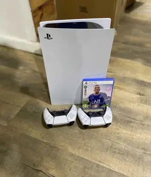 Ps5 With Two Pads and Fifa22