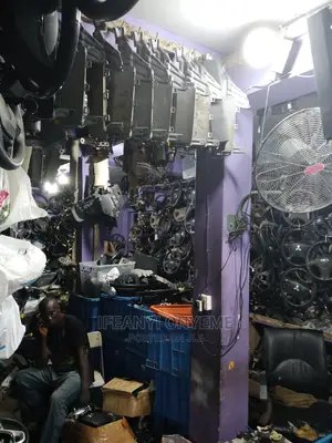 Wheel and Kneel Airbag