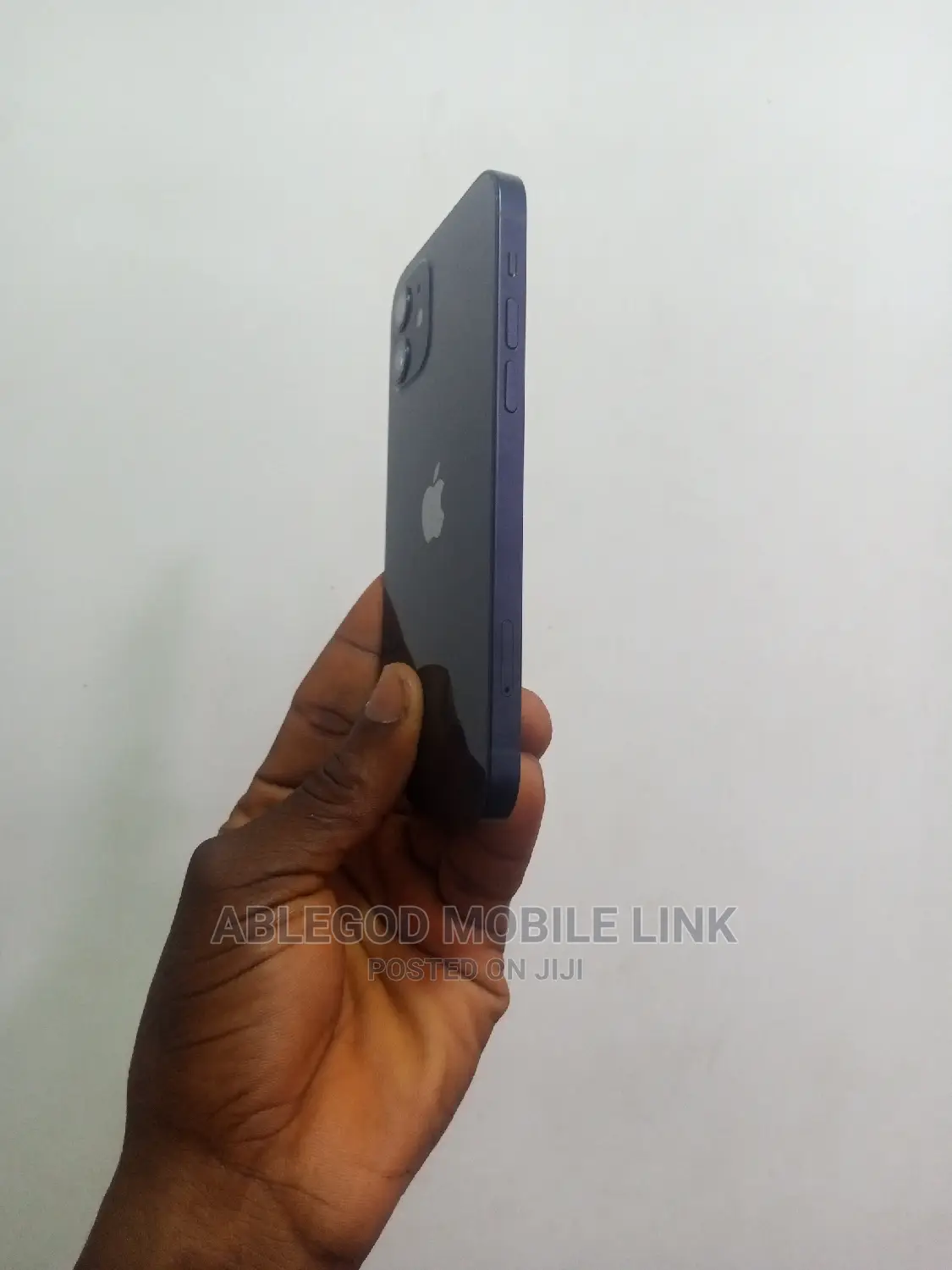 Apple iPhone 12 64 GB Black
