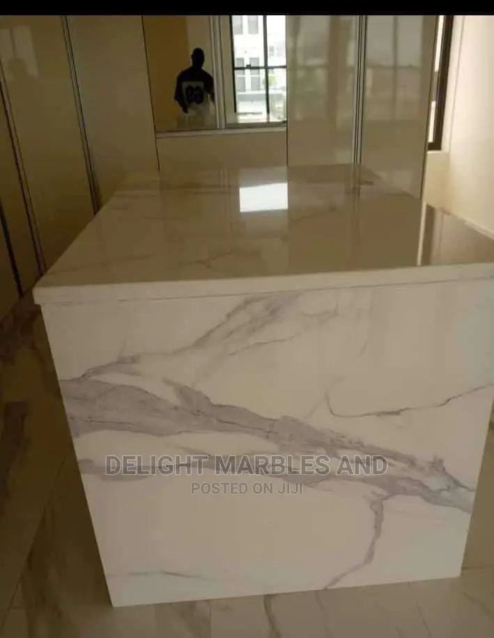 Cararra White Polished Marble Staircase