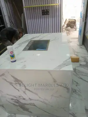 Cararra White Polished Marble Staircase