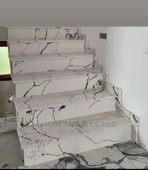 Cararra White Polished Marble Staircase
