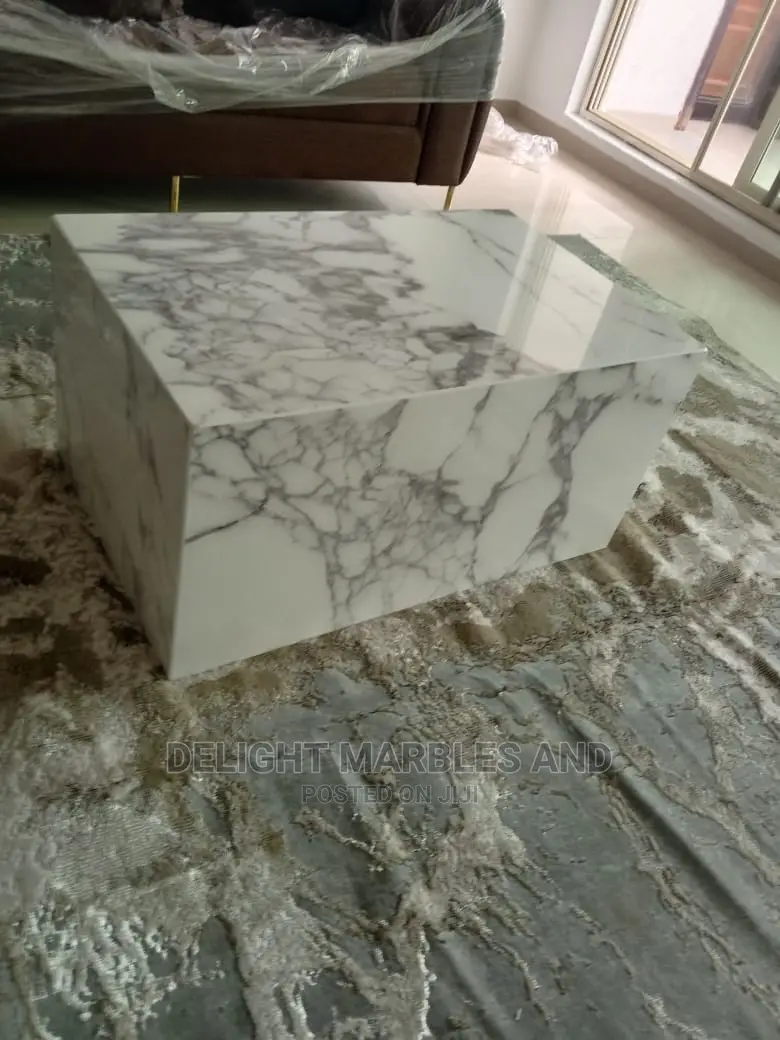 Cararra White Polished Marble Staircase
