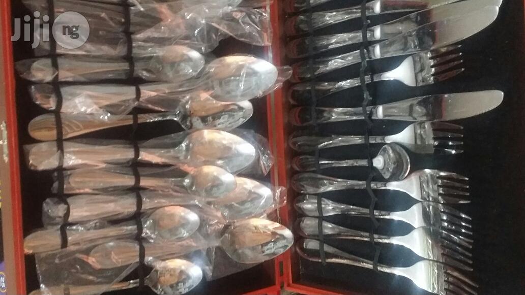 24pcs Cutlery Box Set