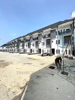 4bdrm Duplex in Cherovn Roads Lekki, Chevron for sale