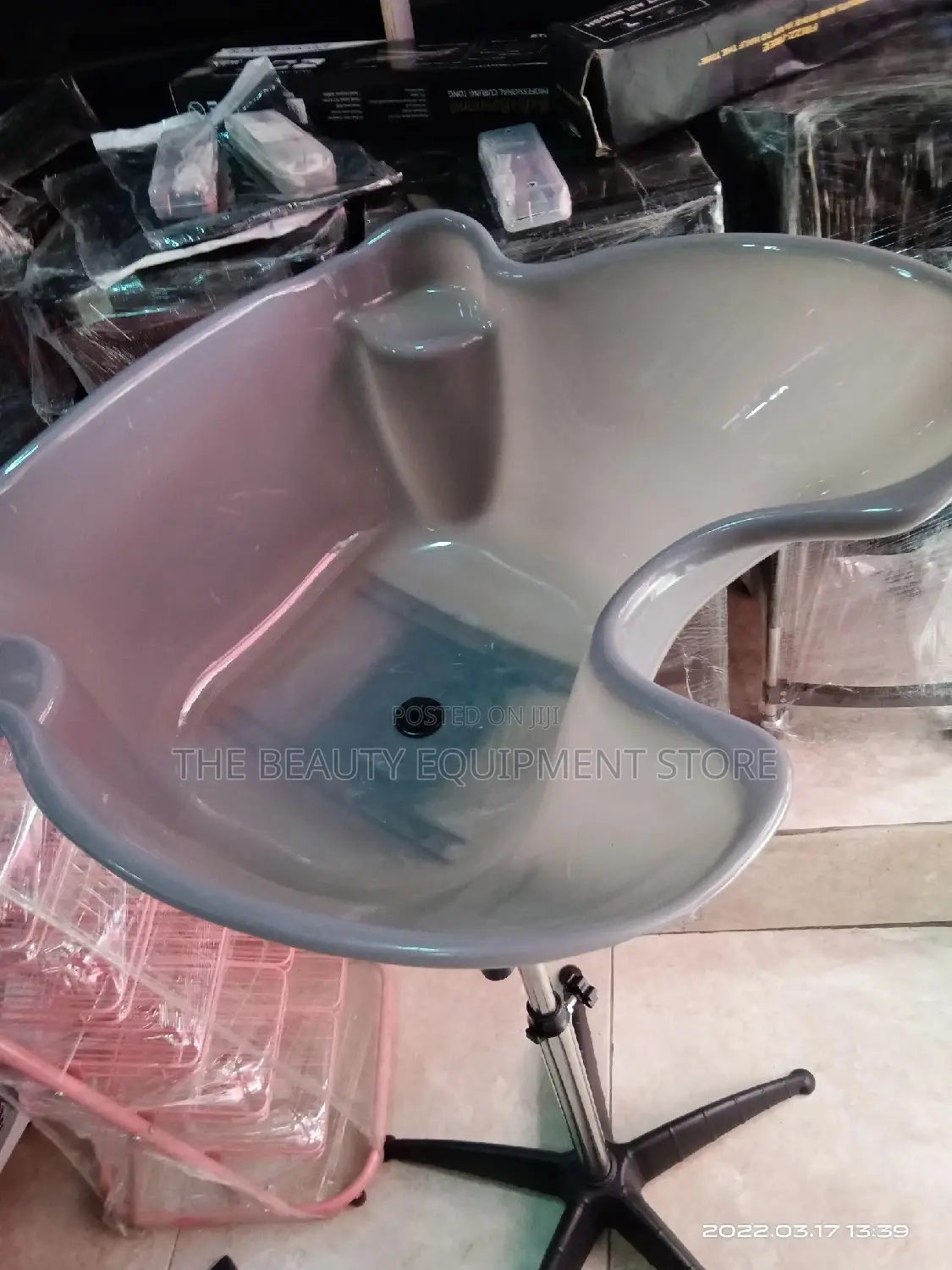 Standing Shampoo Basin