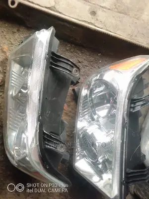 Head Light Tundra 2010