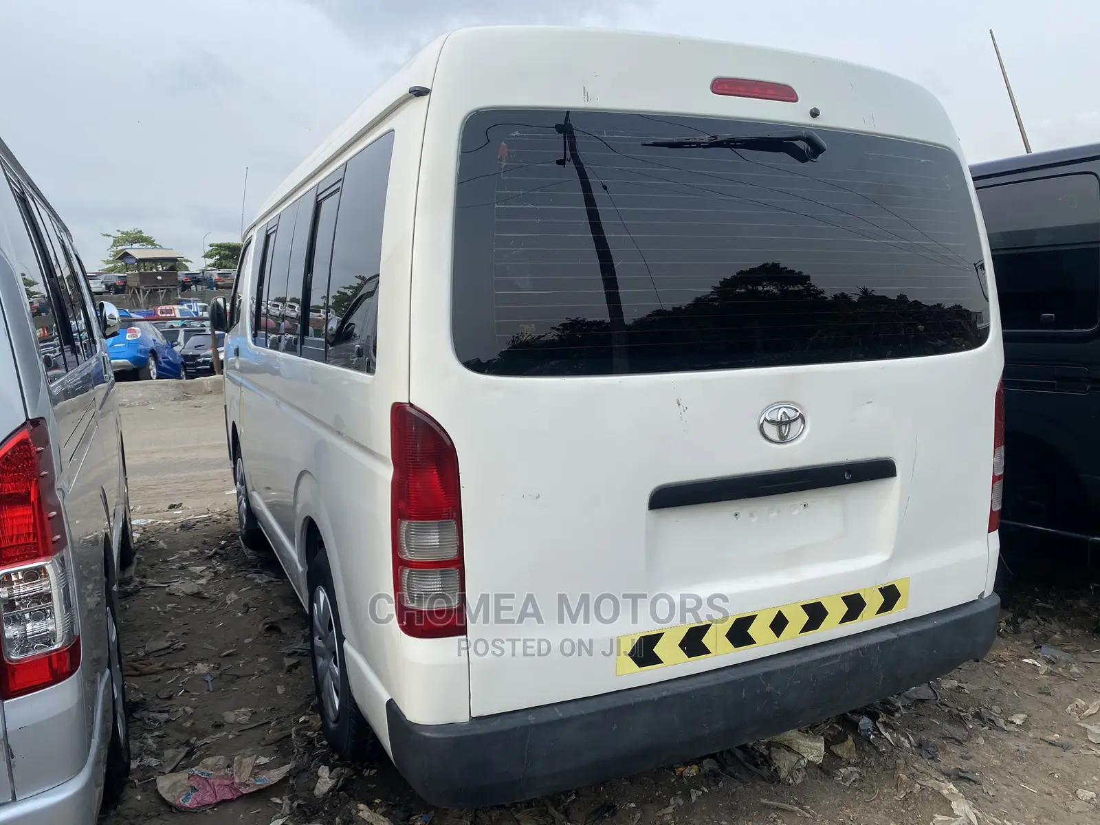 Toyota Grand HiAce 2015 White