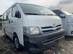 Toyota Grand HiAce 2015 White