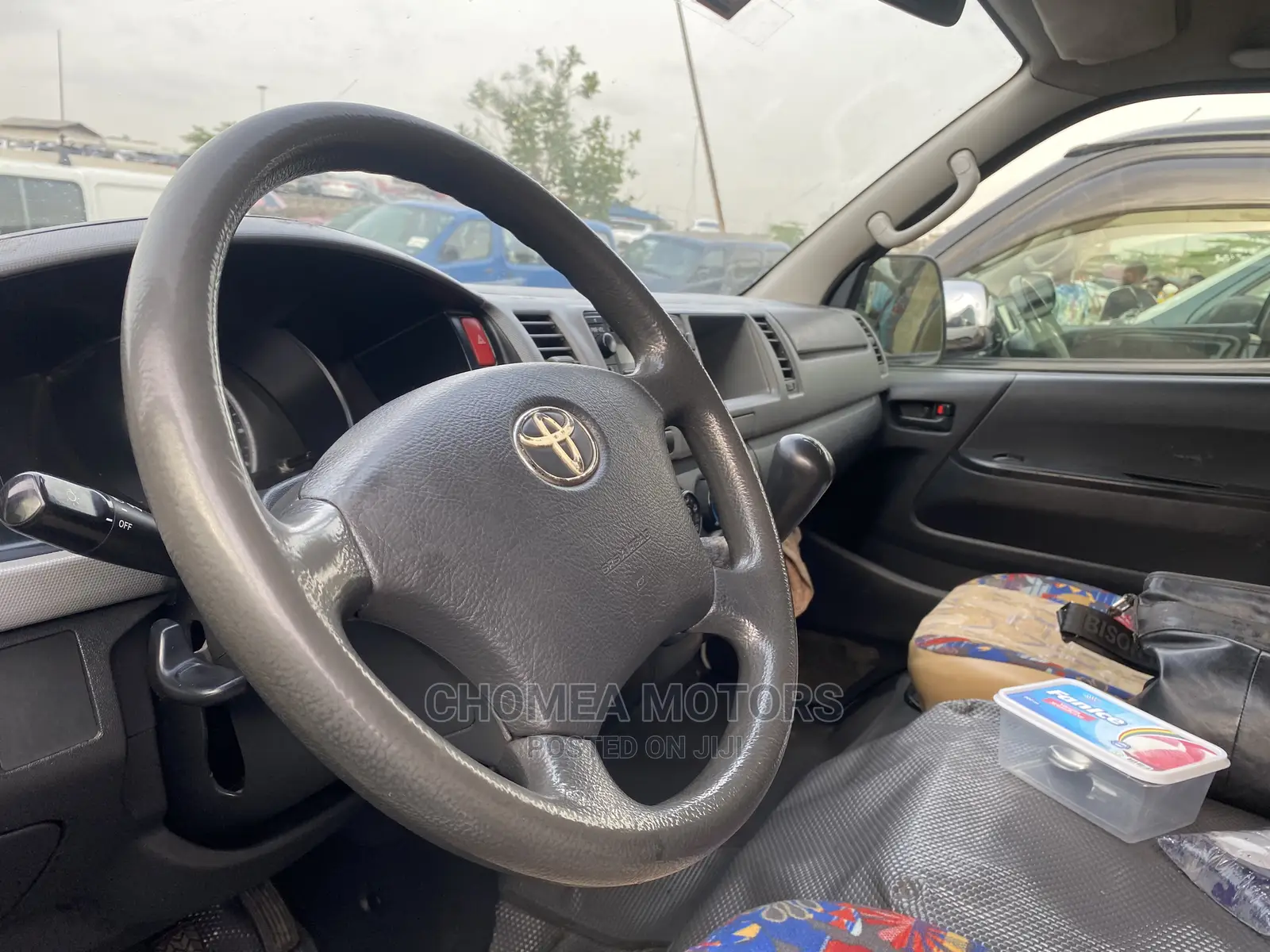 Toyota Grand HiAce 2015 White