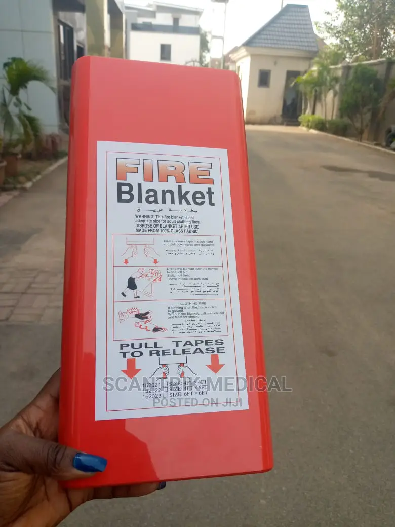 Fire Blanket Emergency Use