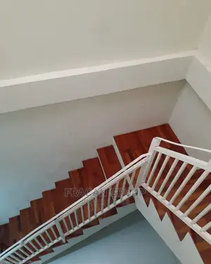 Laminate Wood Flooring