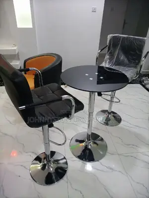 Italian Unique Bar Table With 2 Bar Stools