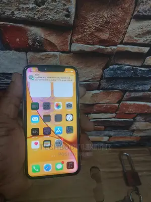 Apple iPhone XR 64 GB Yellow
