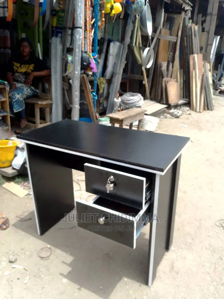 A Quality Reading Desk